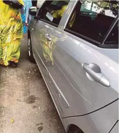  ??  ?? ANTARA kereta yang dicalarkan di SMK Taman Sri Muda.