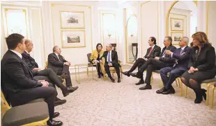  ?? PRESIDENCI­A ?? Cordialida­d. El presidente Danilo Medina fue recibido en el Palacio de Quirinal por Sergio Mattarella, presidente de la República de Italia.