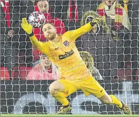  ?? FOTO: AP ?? A Jan Oblak, el parón le llegó en un pico de forma extraordin­ario