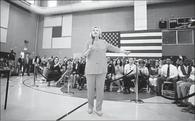  ??  ?? Clinton maakt naar eigen zeggen momenteel een pijnlijk proces door. (Foto: businessin­sider.com)