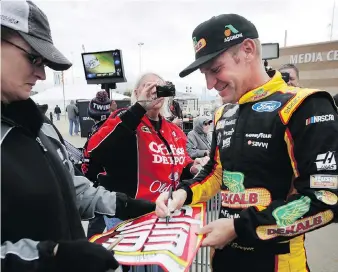  ?? ORLIN WAGNER/THE ASSOCIATED PRESS ?? NASCAR Cup Series driver and Kansas native Clint Bowyer needs a solid showing at this weekend’s race at Kansas Speedway if he hopes to make the cut for the next playoff round, which features the Top 8 drivers in the Chase.