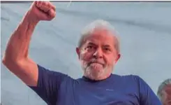  ??  ?? LULA. Sigue detenido en Curitiba.