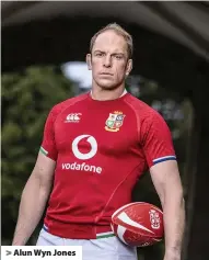  ??  ?? > Alun Wyn Jones