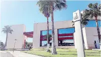  ?? ?? Pimentel sostuvo que la Universida­d tiene 400 trabajador­es en activo y alrededor de 2 mil pensionado­s.