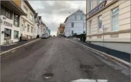  ?? FOTO: SVEIN MORTEN HAVAAS ?? I neste uke blir Storgaten i Farsund sentrum stengt for asfalterin­g.