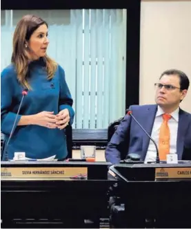  ?? MAYELA LÓPEZ ?? El secretario del PLN, Fernando Zamora, afirmó que el miércoles se rechazó la solicitud de llevar al Tribunal de Ética a la fracción. En la foto, los diputados Silvia Hernández y Carlos Ricardo Benavides.