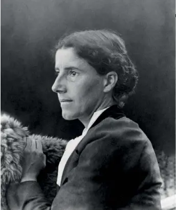  ??  ?? HERLAND. OU L’INCROYABLE ÉQUIPÉE DE TROIS HOMMES PIÉGÉS AU ROYAUMEDES FEMMES, par Charlotte Perkins Gilman, traduit de l’anglais (Etats-Unis) par Yolaine Destremau et Olivier Postel-Vinay, Books Editions, 206 p., 16 euros.