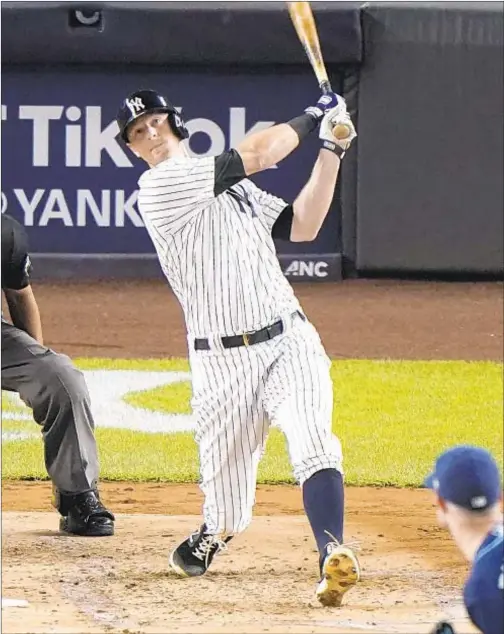  ?? AP ?? DJ LeMahieu says he was frustrated by long negotiatio­n, but he’s happy to be back in Bronx with title-seeking Yankees.