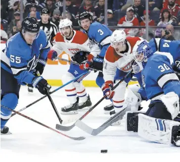  ?? PHOTO USA TODAY SPORTS ?? Fidèle à ses habitudes, Brendan Gallagher a rôdé près du filet adverse.