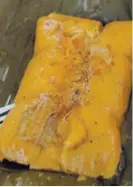  ??  ?? Este es un tamal mexicano de pollo. Se ve rico, ¿verdad?