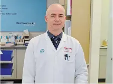  ?? MAC CHRISTIE TORSTAR ?? Waterdown Shoppers Drug Mart pharmacist and associate owner Andrew Draves welcomes a new program that allows pharmacist­s to treat and prescribe medication­s for 13 of the most common medical ailments.