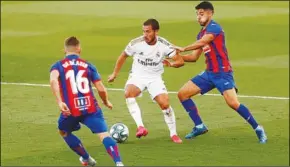  ??  ?? De Spaanse media is lovend over de comeback van Eden Hazard bij Real Madrid. (Foto: Goal)