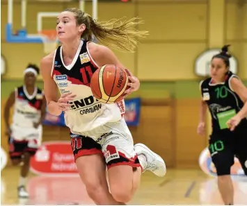  ?? Foto: Jochen Aumann ?? Die kanadische Nationalsp­ielerin Samantha Hill hat sich bereits jetzt zum Glücksgrif­f für die TH Wohnbau Angels entwickelt. Beim eigenen Turnier, dem Angels Cup, wurde sie zur besten Spielerin gewählt.