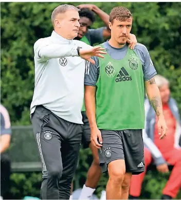  ?? FOTO: ARNE DEDERT/DPA ?? Spielt im Olympia-Plan von Trainer Stefan Kuntz (l) als Tonangeber und Motivator eine führende Rolle: Routinier Max Kruse von Union Berlin.