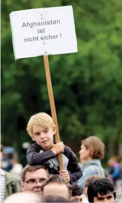  ?? Foto: Alamy/Franz Perc ?? Protest in Wien gegen Abschiebun­gen nach Afghanista­n