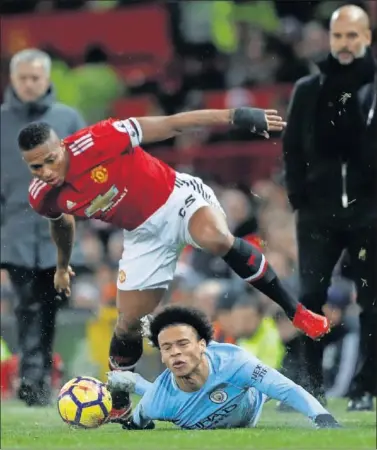  ??  ?? PODERÍO. El equipos de Manchester, con Guardiola y Mourinho, son peligrosos para octavos.