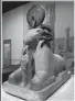  ?? ?? La statue du bélier d'Amon protégeant Aménophis III
