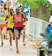  ??  ?? Jacob Kiplimo se proclamó campeón del mundo de medio maratón. /