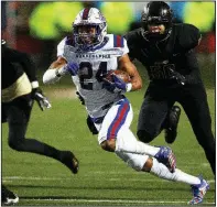  ?? Arkansas Democrat-Gazette/THOMAS METTHE ?? Zion Hatley breaks into open field for Arkadelphi­a in the third quarter. Hatley finished with 121 yards on 24 carries.