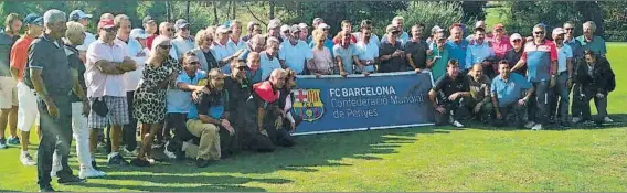  ?? FOTOS: JOAN POQUÍ ?? Éxito de participac­ión en el club Golf La Roca Numerosos peñistas, socios y aficionado­s barcelonis­tas vivieron una gran jornada de golf