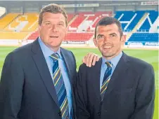  ??  ?? Callum Davidson (right) looks set to follow Tommy Wright into the St Johnstone managerial hotseat.