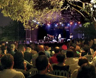  ??  ?? Musica
Un concerto a Villa Ada in una foto di qualche anno fa: gli eventi estivi sono sempre stati molto seguiti dai romani