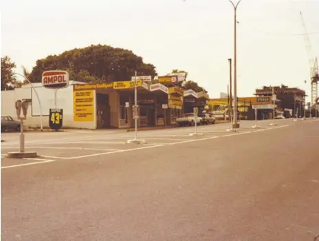  ?? ?? A section of Scarboroug­h Street in the early 1980s before it was demolished to make way for Australia Fair.