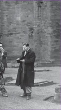  ?? ?? The Stone of Scone is removed from Arbroath Abbey after being handed to the custodian of the abbey by young Scots students who retrieved it in 1950