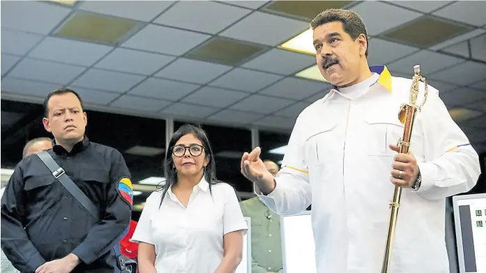  ?? Reuters ?? Maduro, durante una visita a una hidroeléct­rica en el río Caroní, cerca de Ciudad Guyana