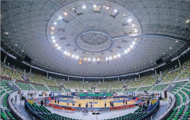  ??  ?? TODO LISTO. El Coliseum presentará un excelente aspecto para recibir a la campeona de Europa, Eslovenia. La Selección, a por todas tras su triunfo en Podgorica.
