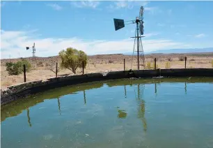  ?? FOTO: AMELIA GENIS ?? Boorgatwat­er is onder druk in die Noord-Kaap en Karoo omdat grondwater nie in die droogte aangevul word nie.