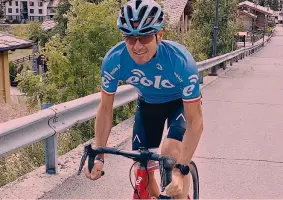  ??  ?? Passione per lo sport Luca Spada, 46 anni, fondatore e presidente di Eolo. Ama andare in bici