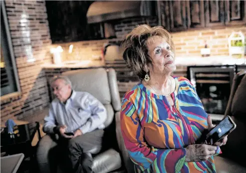  ?? Marie D. De Jesús / Staff photograph­er ?? John Gandy, 82, and Pat Gandy, 81, built an automated home that can help them stay independen­t longer.