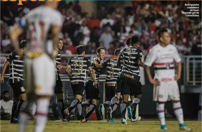  ??  ?? Rodriguinh­o comemora ao fazer segundo gol do Corinthian­s