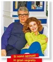  ??  ?? Si sono sposati in gran segreto Roma. Paola Saluzzi con il marito Gabriele Romagnoli, 59, scrittore e giornalist­a, sposato in segreto a New York nel 2014. «Mi piace osservarlo mentre lavora», dice lei.