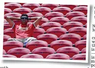  ?? GETTY IMAGES ?? California dreaming: a Manchester United fan at the Levi’s Stadium