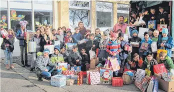  ?? FOTO: ALOIS WEILER ?? Die GWRS in Kißlegg beteiligte sich an der Weihnachst­päckchenak­tion für Kinder in Rumänien.