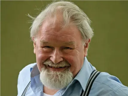  ??  ?? Glasgow’s Alasdair Gray passed away at the Queen Elizabeth University Hospital a day after turning 85