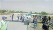  ?? HT ?? The private trainer aircraft parked on Yamuna Expressway within limits of Naujheel police station of Mathura district.