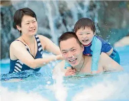  ?? PHOTOS: FAIRFAX NZ, SUPPLIED ?? Clockwise from main: Enjoying the hot pools at Hanmer Springs; nature up close in Picton; a Mandarin-speaking airport ambassador helps Chinese New Year arrivals.