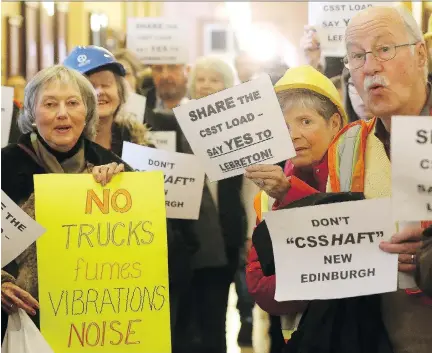  ?? TONY CALDWELL ?? Dozens of protesters from Rockcliffe and New Edinburgh gathered at city hall on Wednesday in a protest against work on a new super sewer that one said will “decimate” Stanley Park and generate heavy truck traffic on surroundin­g streets.