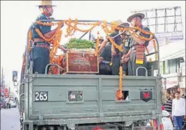  ?? PTI ?? Kupwara attack martyr Capt Ayush Yadav’s mortal remains arrive in Kanpur on Friday. The army paid floral tributes to three of its personnel who were killed in the Thursday attack.