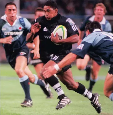  ?? Picture: SUPPLIED ?? THE BREYTIE THING: Breyton Paulse does his thing in the famous black jersey.