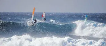  ?? FOTO: PRIVAT ?? Surfen in der Mittagspau­se – das sei einer der Vorzüge des Auswandere­r-Lebens, sagt Norbert Kuner.