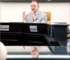  ?? NEWS PHOTO BRENDAN MILLER ?? Mark Davidson, superinten­dent of the Medicine Hat Public School board, announced his retirement after serving the division for eight years. Davidson is pictured during a board meeting in January.