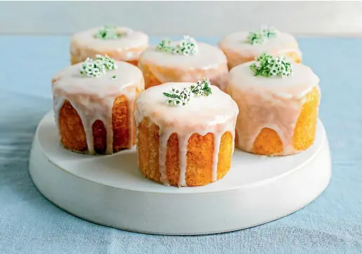  ?? SARAH TUCK ?? These mini lime and coconut cakes taste as good as they look.
