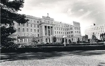  ?? RICHARD ARLESS JR. ?? Duplessis orphans alleged medical experiment­s were performed at the psychiatri­c facility that later became Louis-H. Lafontaine Hospital in Montreal, shown here in 1985.