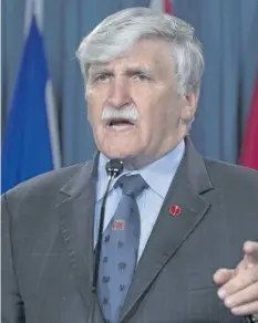  ?? THE CANADIAN PRESS FILES ?? Sen. Romeo Dallaire will attend a Vancouver meeting on child soldiers.