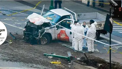  ??  ?? Der schwer beschädigt­e Pick-up-truck des Täters
AP (3)