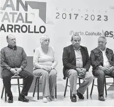  ??  ?? Presentan. En el tema desarrollo sustentabl­e del foro Consulta Ciudadana se planteó la rotación de empleados en la región.